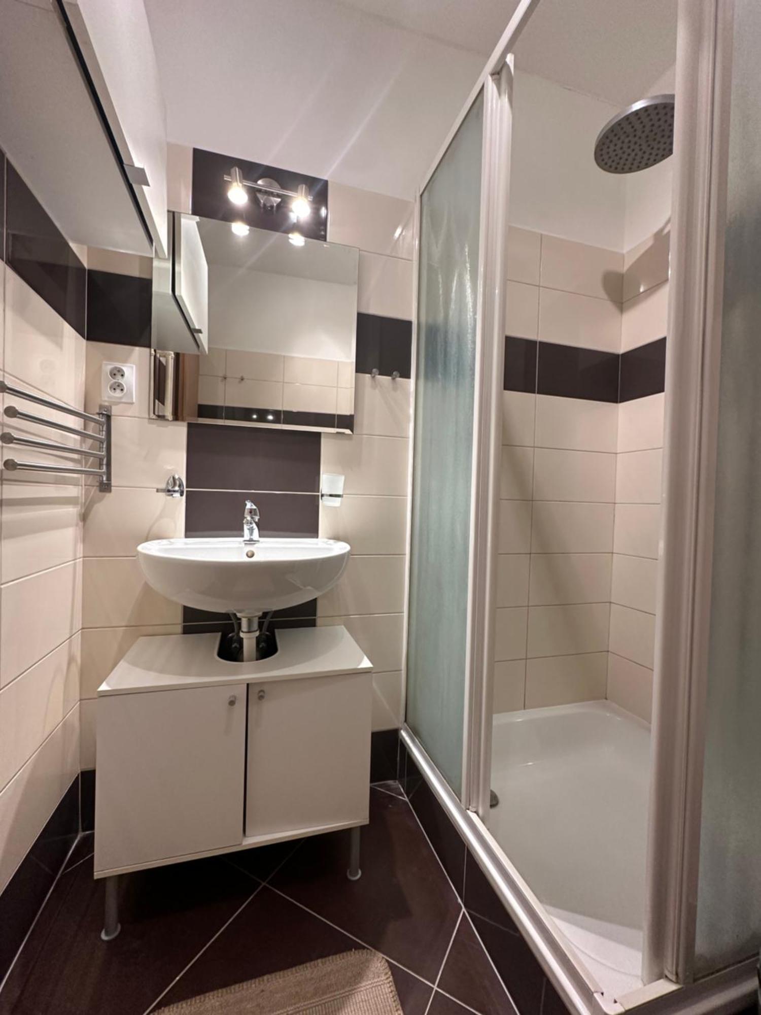 ברטיסלאבה Private Apartment 1Km From Center מראה חיצוני תמונה
